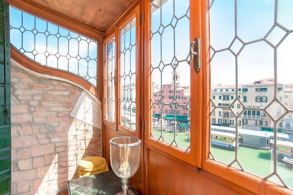 Rialto Terrace On The Grand Canal Venedik Oda fotoğraf